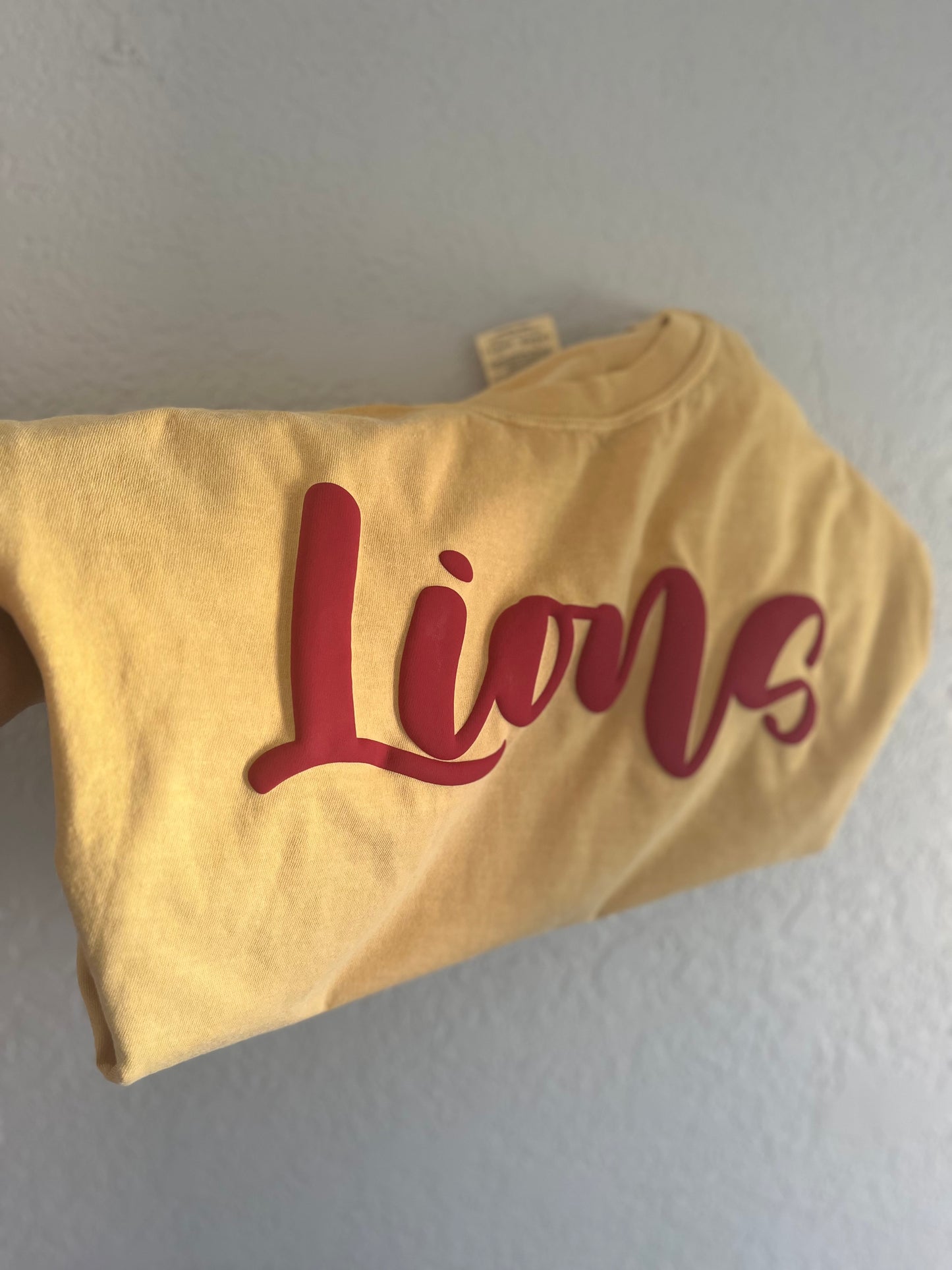 “Lions” Puff Tee