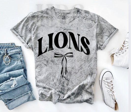 Lion’s Coquette T in black distressed